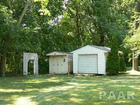 1122 Brookview Ln, Peoria, IL 61615 photo 4