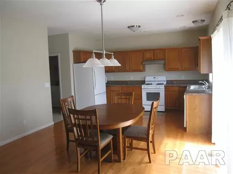 11000 N Crestpointe Ln, Dunlap, IL 61525 photo 8