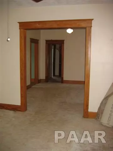 992 E Ash, Canton, IL 61520 photo 6