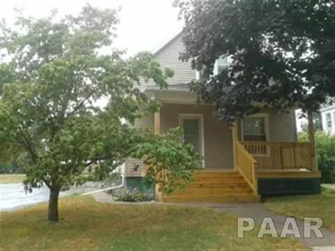 992 E Ash, Canton, IL 61520 photo 1