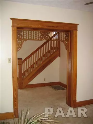 992 E Ash, Canton, IL 61520 photo 2