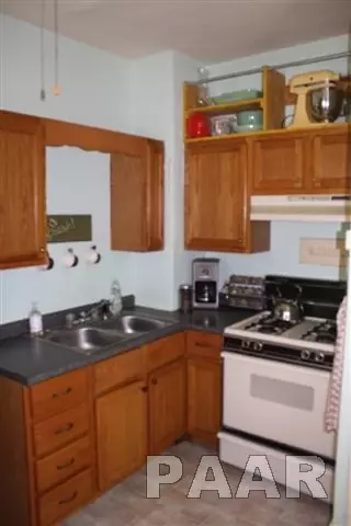 408 E Thrush, Peoria, IL 61603 photo 2