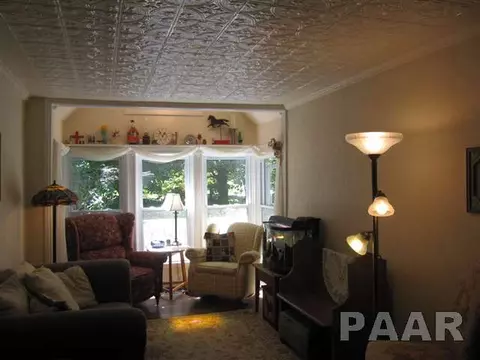 800 S Main St, Eureka, IL 61530 photo 5