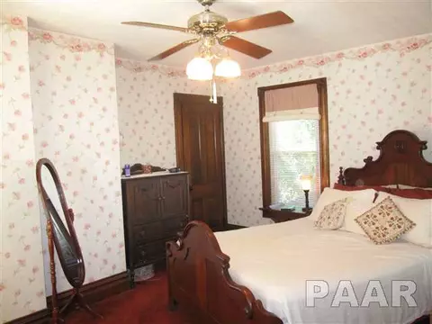800 S Main St, Eureka, IL 61530 photo 10