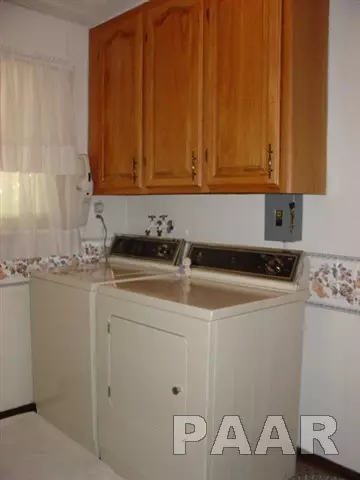 601 State, Benson, IL 61516 photo 8
