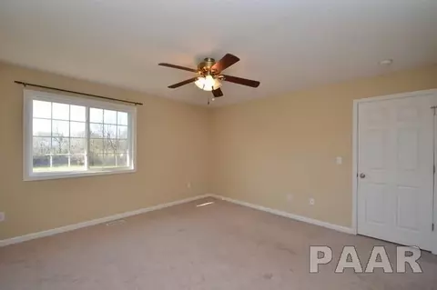 640 Bittersweet Ave, Germantown Hills, IL 61548 photo 8