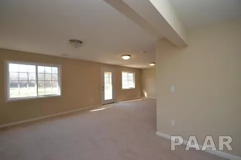 640 Bittersweet Ave, Germantown Hills, IL 61548 photo 15