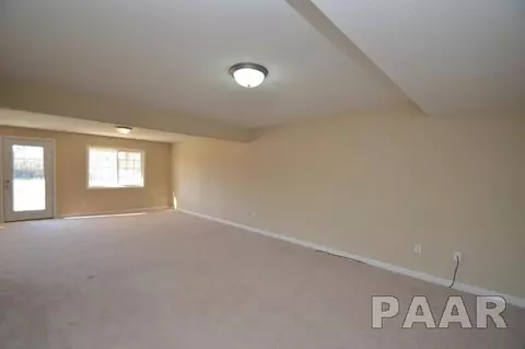 640 Bittersweet Ave, Germantown Hills, IL 61548 photo 13