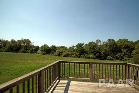 640 Bittersweet Ave, Germantown Hills, IL 61548 photo 17