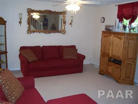 1001 Devonshire Rd, Washington, IL 61571 photo 8