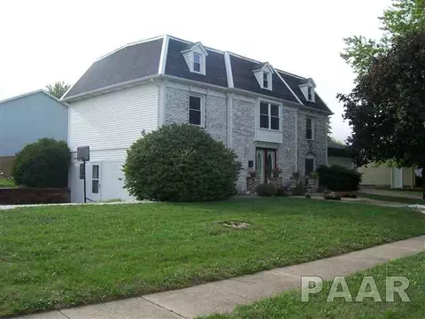 1001 Devonshire Rd, Washington, IL 61571 photo 1