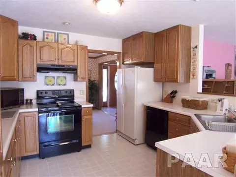 1507 Brookcrest Ave, Morton, IL 61550 photo 4