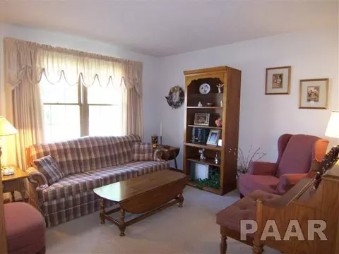 1507 Brookcrest Ave, Morton, IL 61550 photo 2