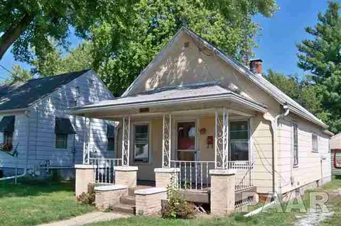 1035 E Ash, Canton, IL 61520 photo 1