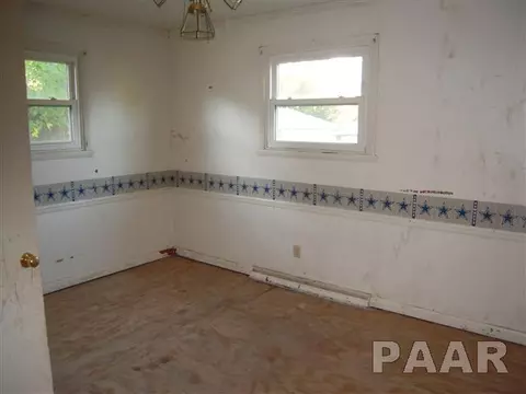 509 E 3rd, Maquon, IL 61458 photo 9