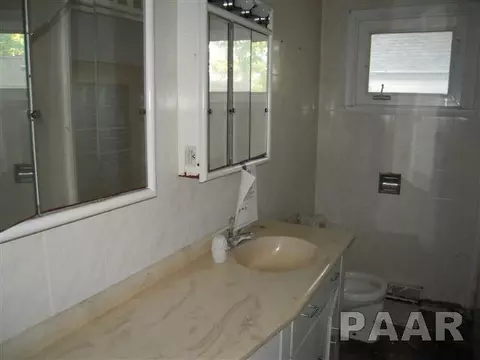 509 E 3rd, Maquon, IL 61458 photo 10