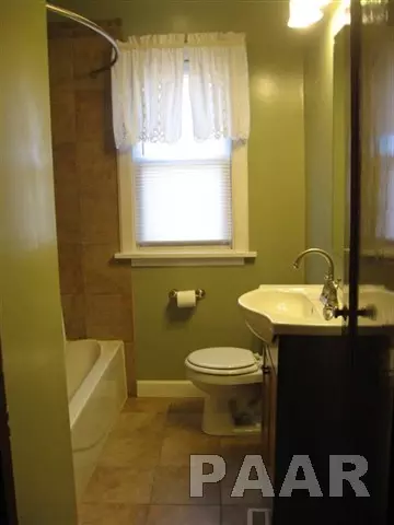 313 N 5th St, Dunlap, IL 61525 photo 7