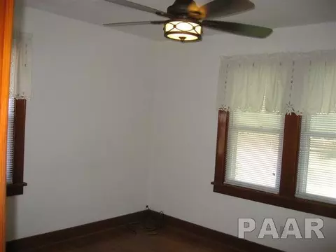313 N 5th St, Dunlap, IL 61525 photo 5
