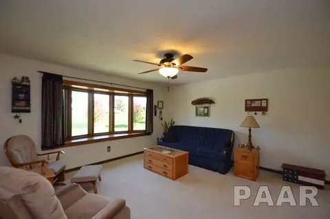 473 Grebner Rd, Metamora, IL 61548 photo 2