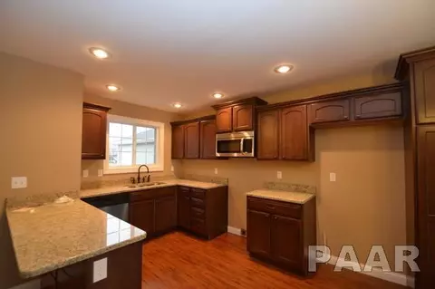 630 Bittersweet Ave, Germantown Hills, IL 61548 photo 6