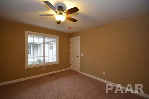 630 Bittersweet Ave, Germantown Hills, IL 61548 photo 9