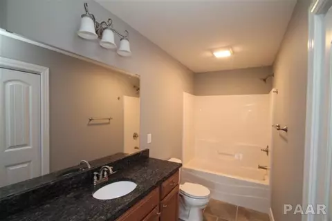 632 Bittersweet Ave, Germantown Hills, IL 61548 photo 6