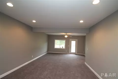 632 Bittersweet Ave, Germantown Hills, IL 61548 photo 10