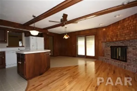 101 Greene, Delavan, IL 61734 photo 7