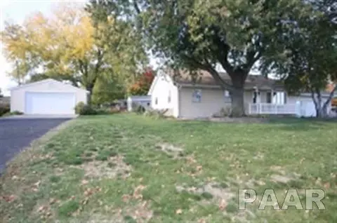 101 Greene, Delavan, IL 61734 photo 2