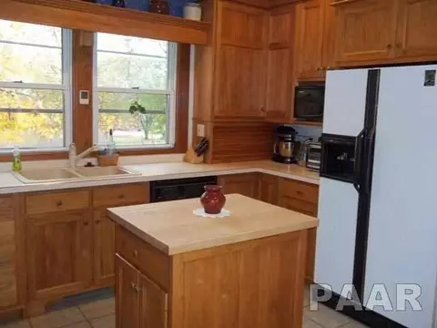 402 Eureka, Eureka, IL 61530 photo 6