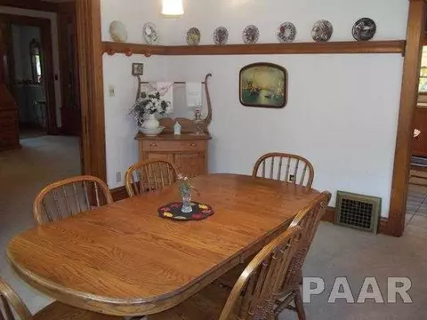 402 Eureka, Eureka, IL 61530 photo 10