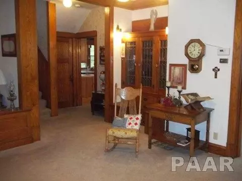 402 Eureka, Eureka, IL 61530 photo 4
