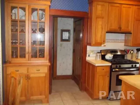 402 Eureka, Eureka, IL 61530 photo 7