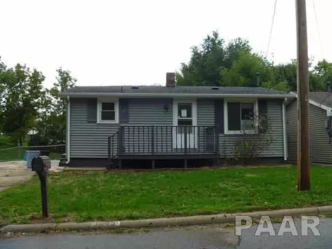 1045 E Myrtle, Canton, IL 61520 photo 1