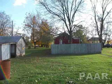 1192 E Clark, Lowpoint, IL 61545 photo 5