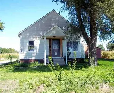 1301 E Walnut St, Canton, IL 61520 photo 1