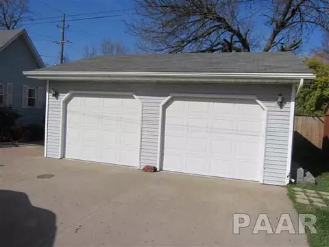 857 S 2nd, Canton, IL 61520 photo 3