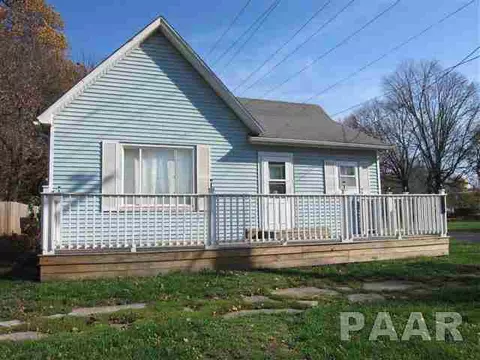 857 S 2nd, Canton, IL 61520 photo 1