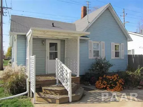 857 S 2nd, Canton, IL 61520 photo 2