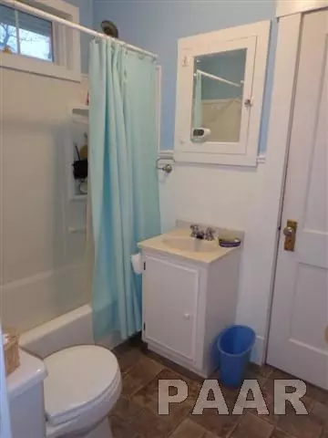 416 W Cruger Ave, Eureka, IL 61530 photo 10