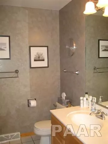 1009 Hampton Rd, Washington, IL 61571 photo 9