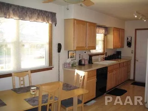 1009 Hampton Rd, Washington, IL 61571 photo 3