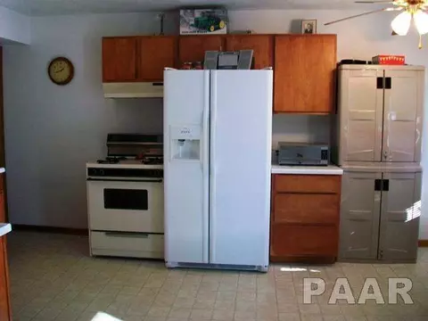 65 Edmar, Canton, IL 61520 photo 3