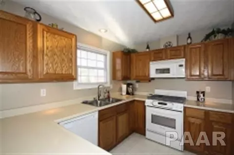 9329 W Lake Camelot Dr, Mapleton, IL 61547 photo 7