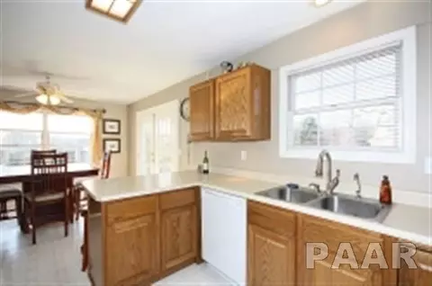 9329 W Lake Camelot Dr, Mapleton, IL 61547 photo 8