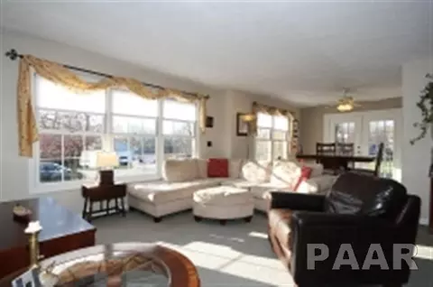 9329 W Lake Camelot Dr, Mapleton, IL 61547 photo 4