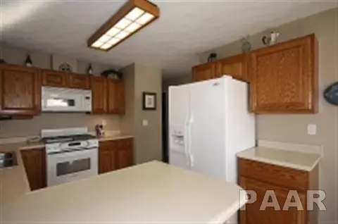 9329 W Lake Camelot Dr, Mapleton, IL 61547 photo 6