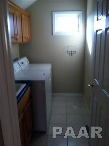 1 Stonehedges Ct, Bloomington, IL 61705 photo 8