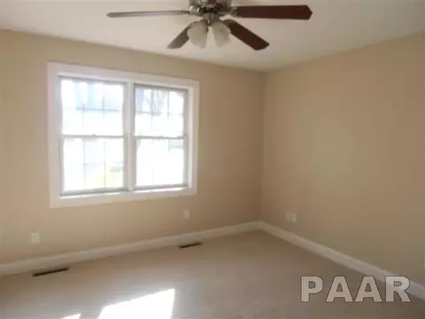 819 Williams, Henry, IL 61540 photo 11