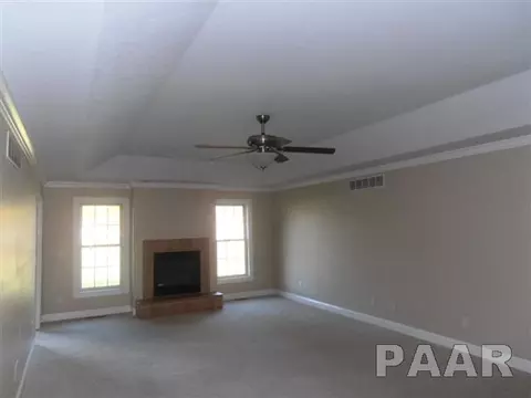 819 Williams, Henry, IL 61540 photo 3